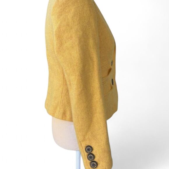 100% Shetland Wool Yellow Blazer W/ Statement Buttons Asymmetrical Pockets - Picture 4 of 8